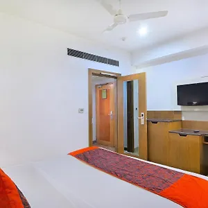 Hotel Hari Piorko Grand - 2 Min From New Railway Station, Delhi (National Capital Territory of India)